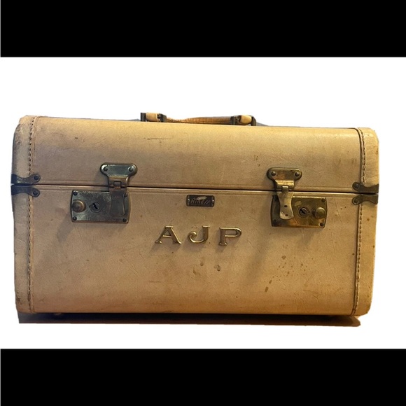 Vintage Cream Leather Suitcase AiressAtlas Chicago Train Case